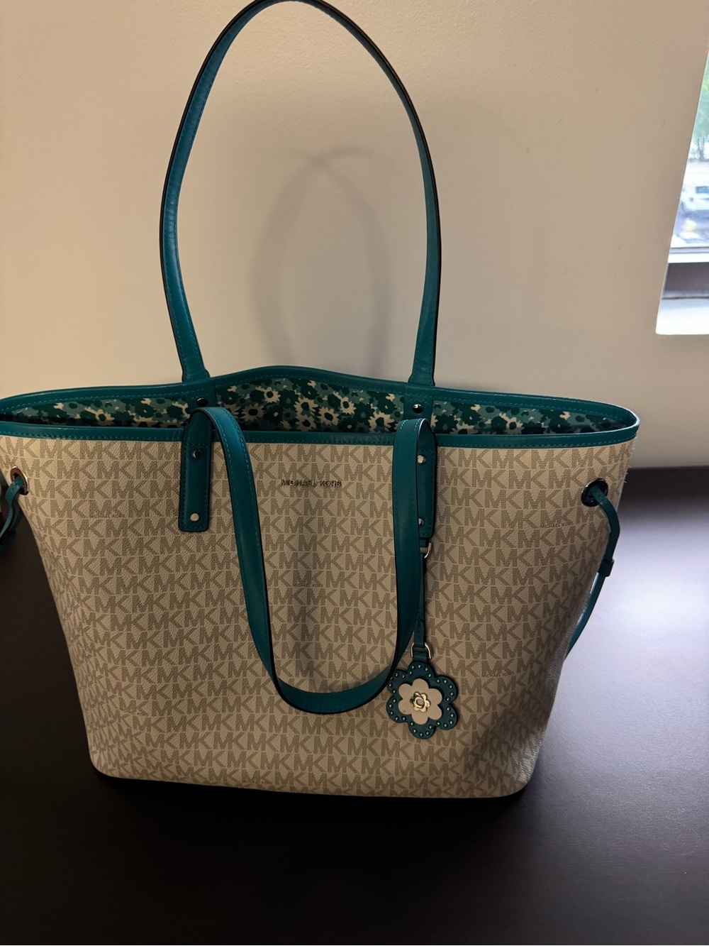Michael Kors Beige Logo Tote with Turquoise Trim - Picture 5 of 7